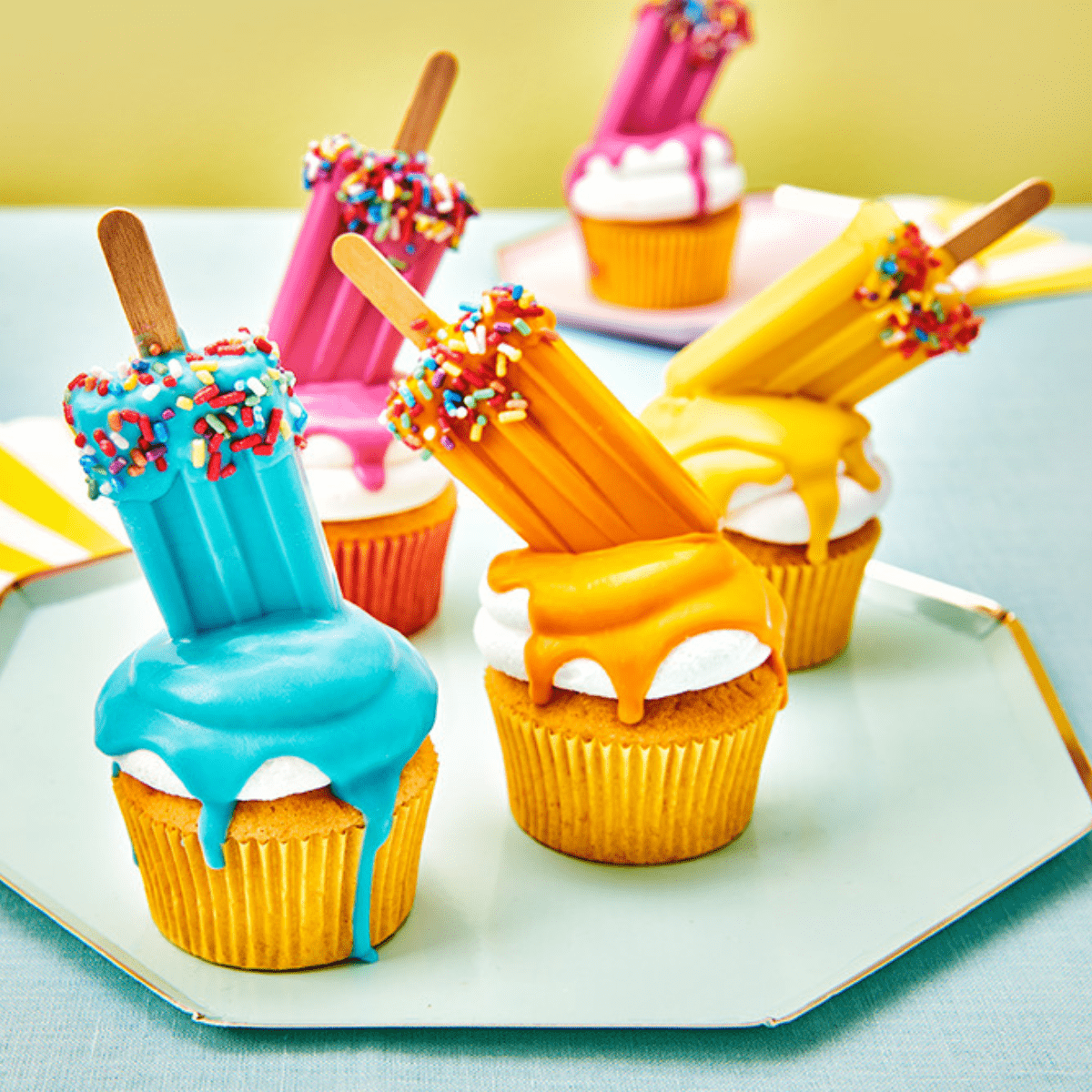 Cupcakes with Candy Melts ice cream
