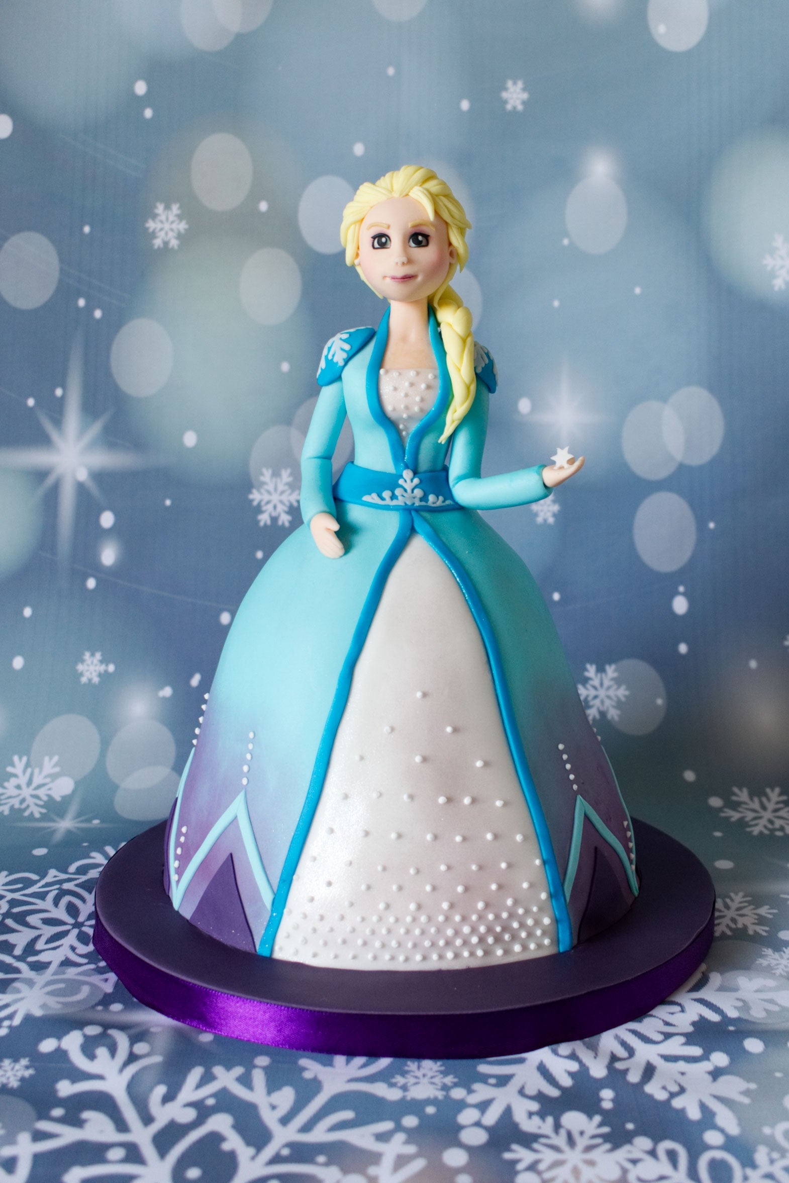 Frozen Elsa barbietaart