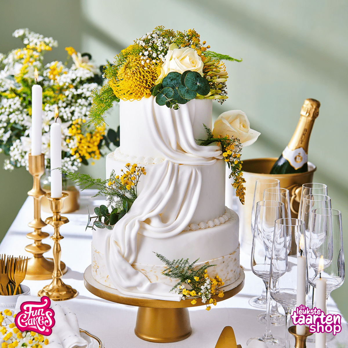 Wedding Cake with Flowers 