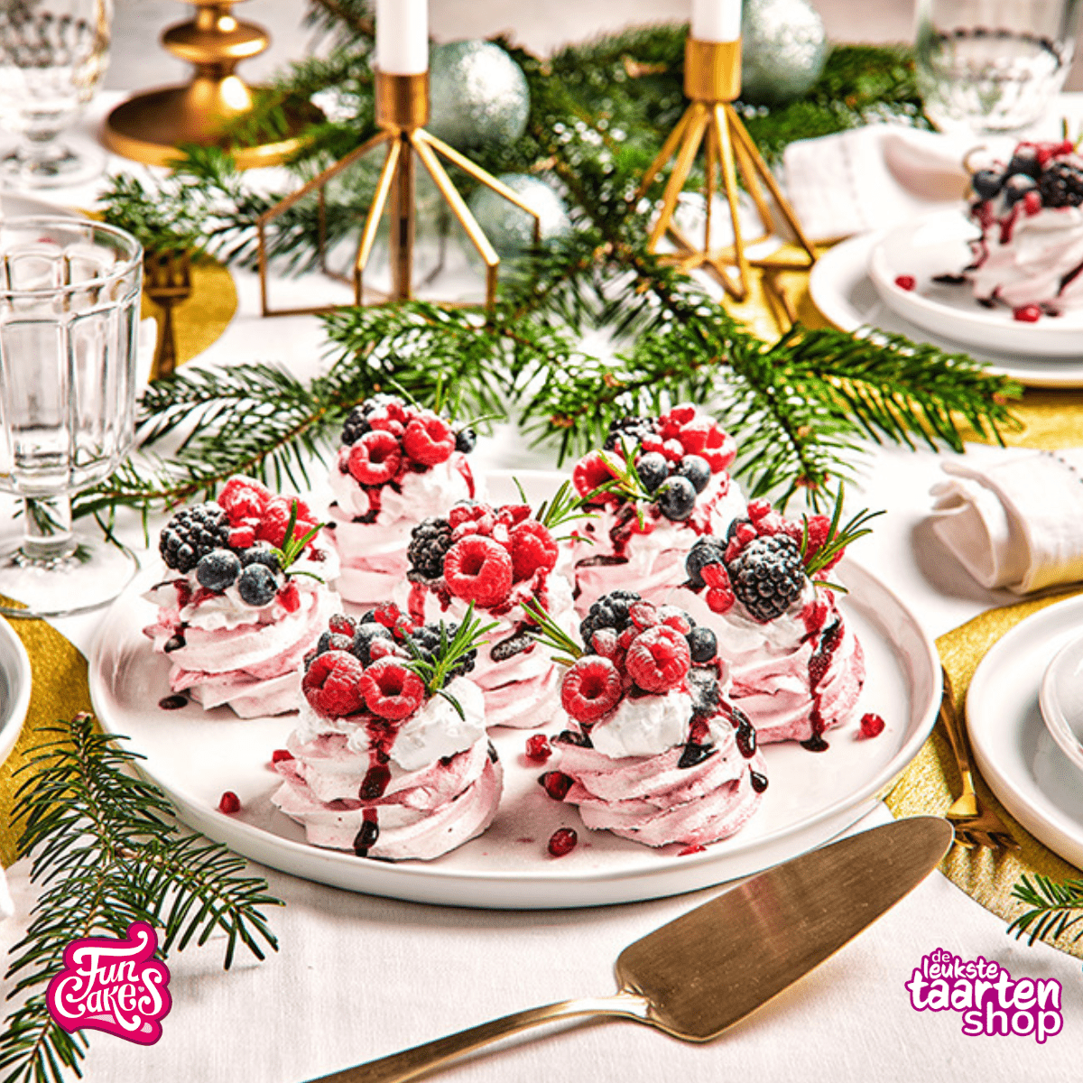 Mini Pavlova with Fruit