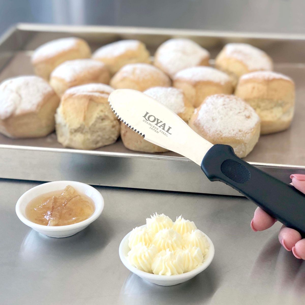 LOYAL 2 in 1 Butter Knife and Spatula 9cm