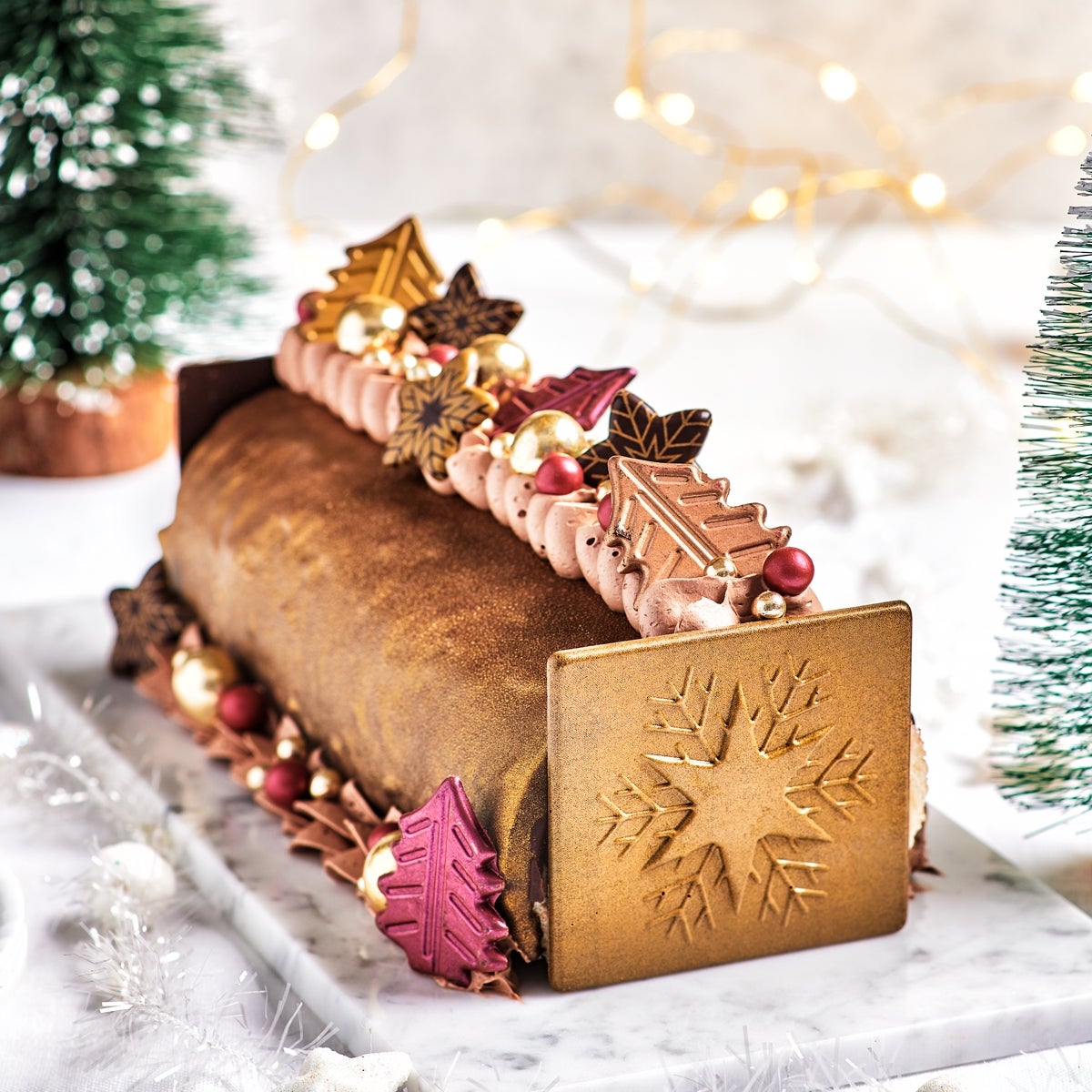 FunCakes Chocolate Decoration Festive Star Set