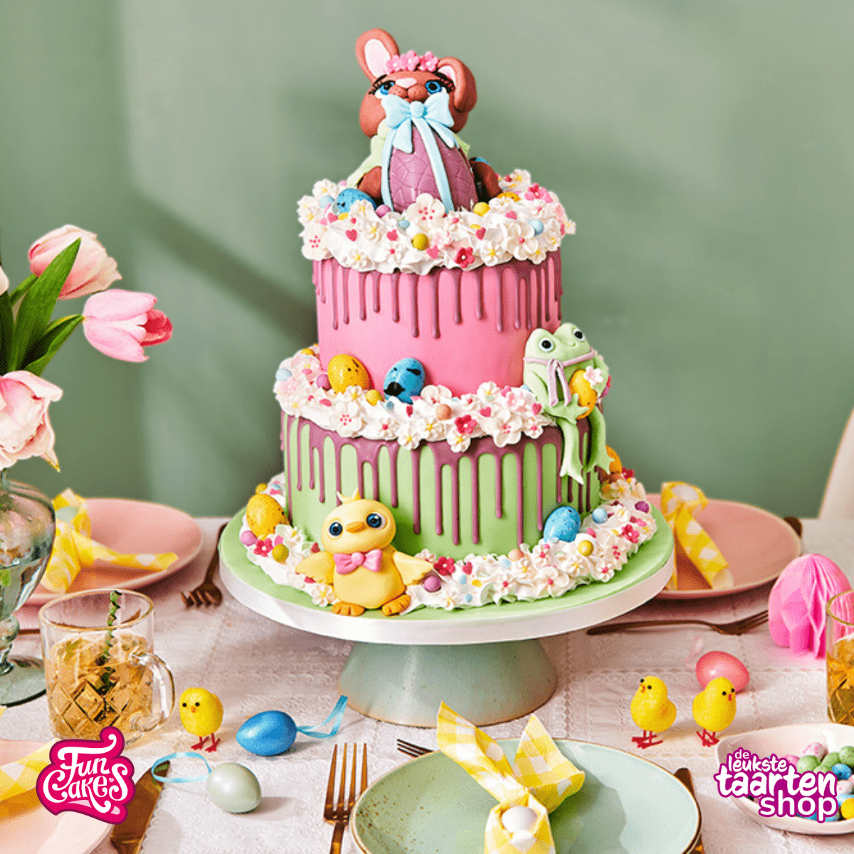 Easter cake with Easter figures