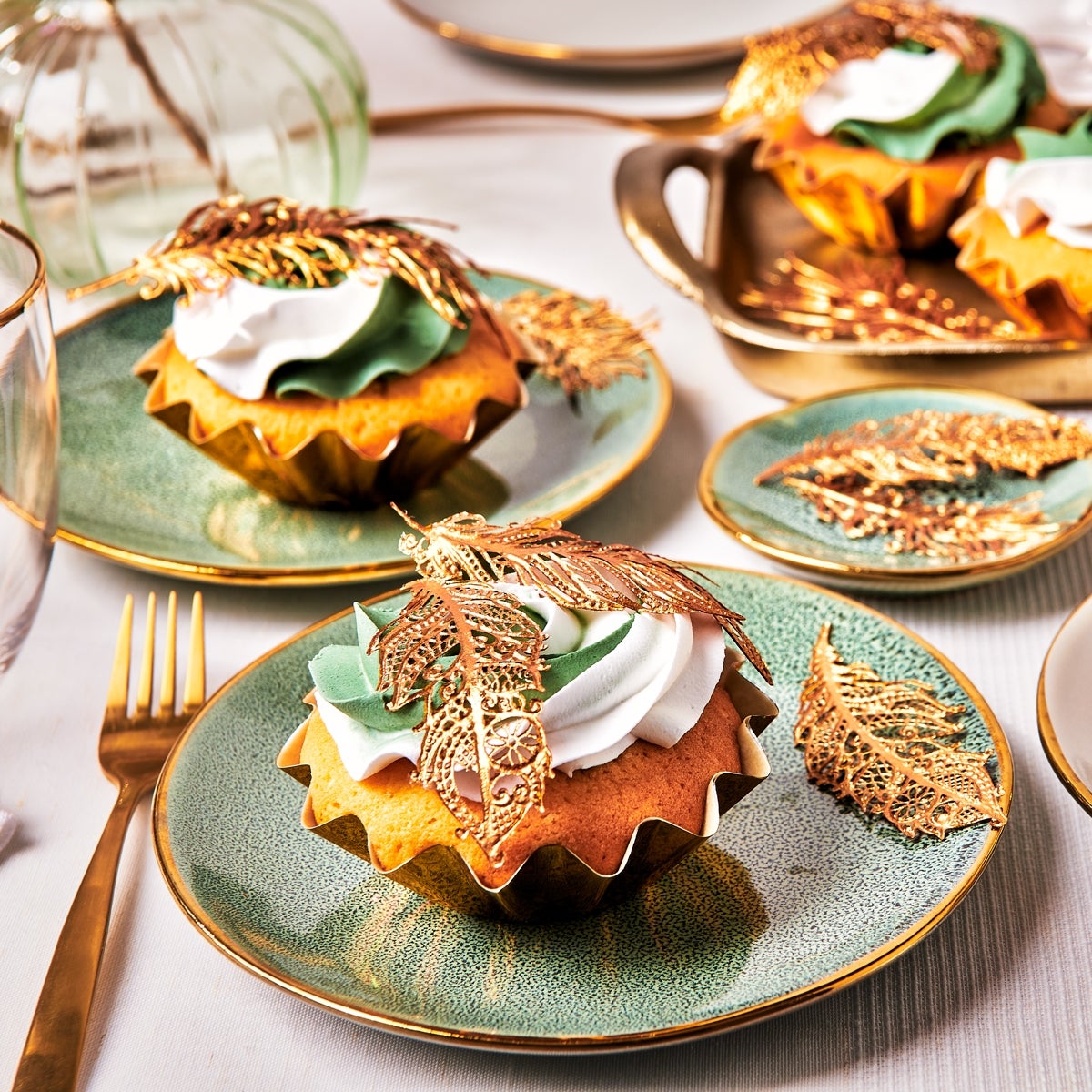 FunCakes Cake Lace Ready to Use Pearl Gold 200 g