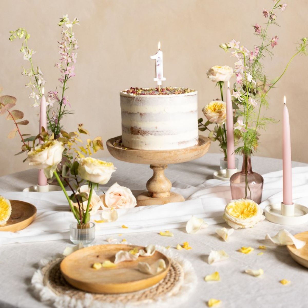 PartyDeco Number Candle 1 - White with Flowers