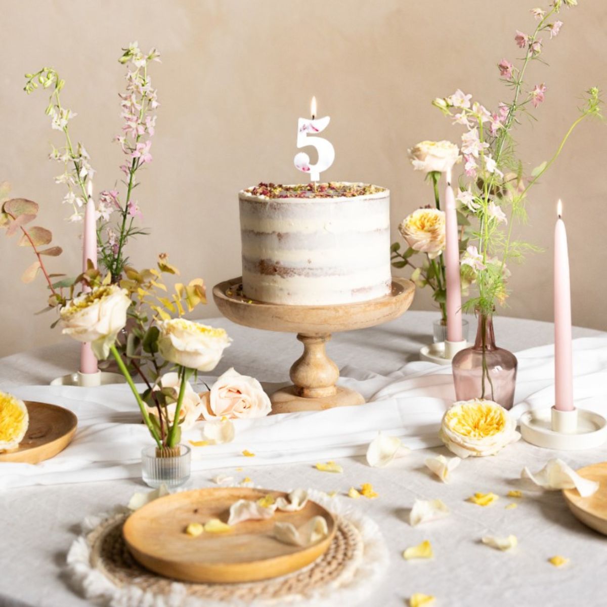 PartyDeco Number Candle 5 - White with Flowers