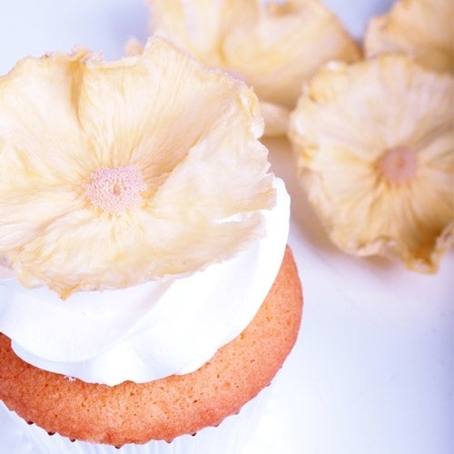 Pineapple flower cupcakes