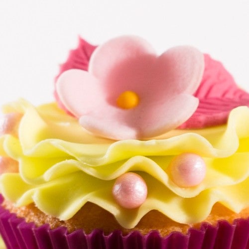 Cupcakes with flowers