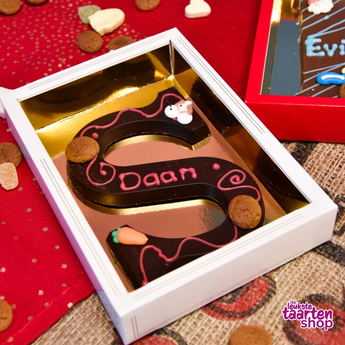 Decorating Saint Nicholas Chocolate letters