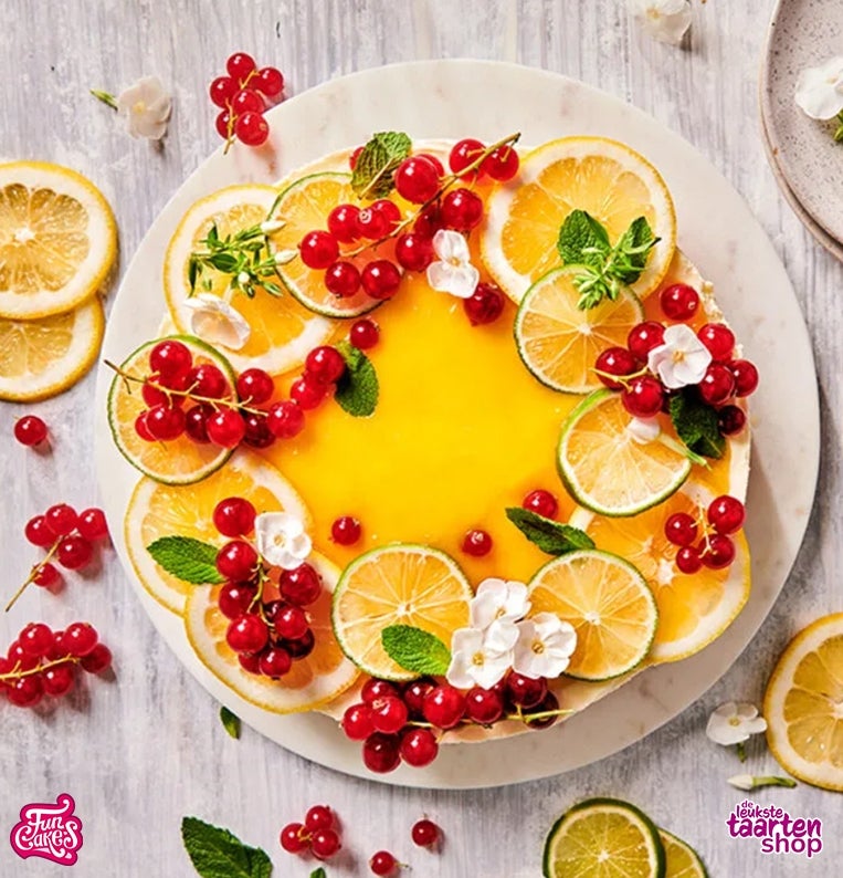 Lemon cake with fruit