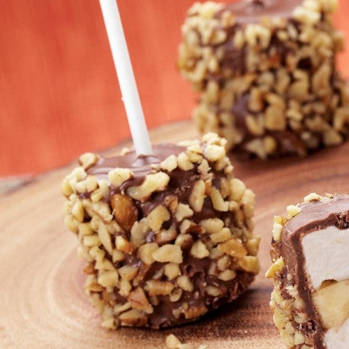 Crunchy marshmallow pops