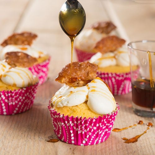 Crunchy cookie cupcakes