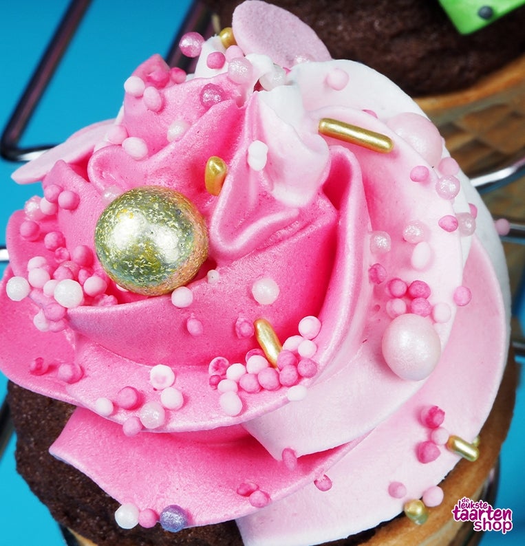 Dino & Glamour Ice Cream Cone Cakes