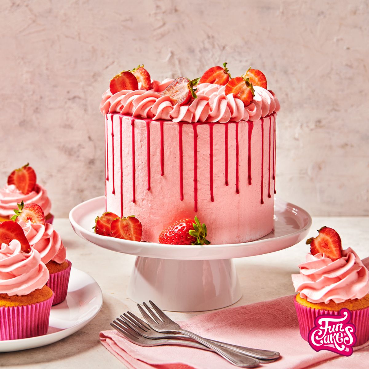 Strawberry drip cake