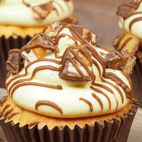 Get your snickers cupcakes