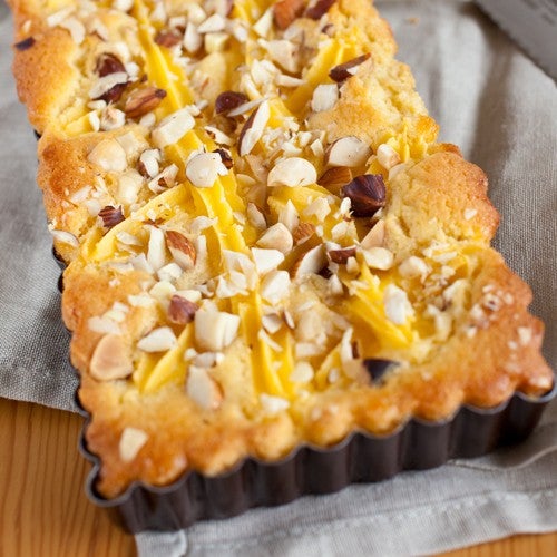 Loaf cake with pecans