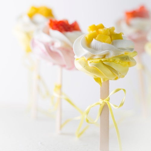 Meringue pops