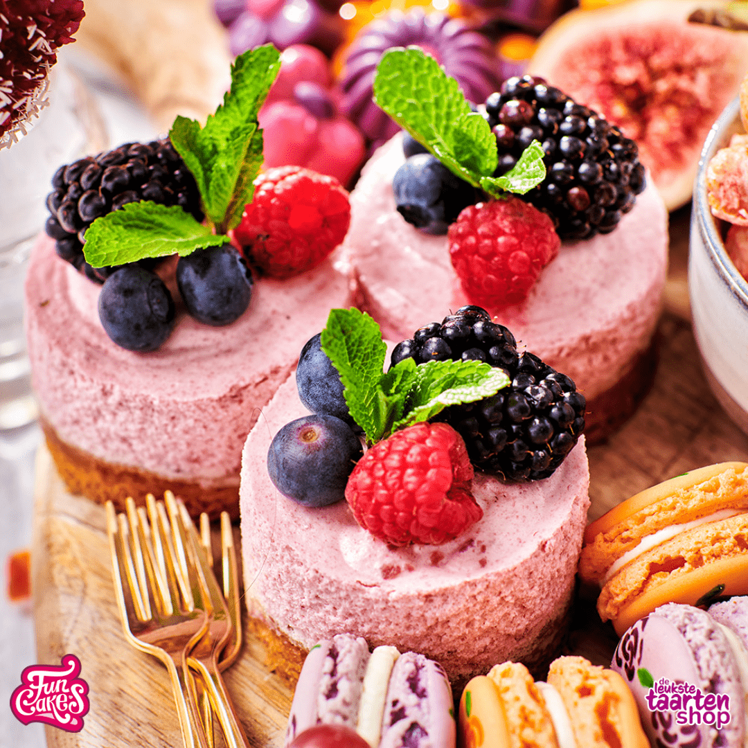 Recipe for Mini Sweet Cookie & Crust with Forest Fruit Bavarois