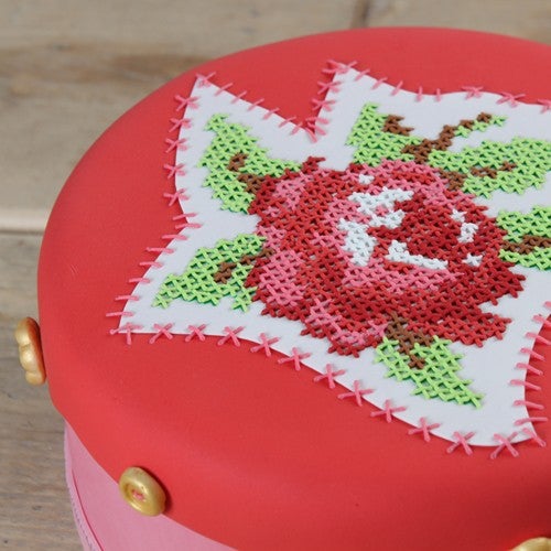 Lovely cake for Mother's Day