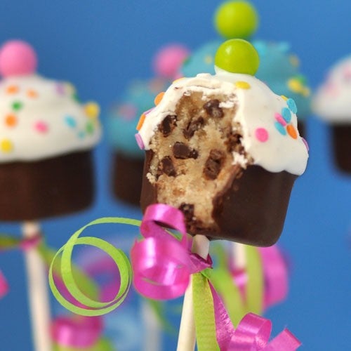 Chocolate cupcake pops