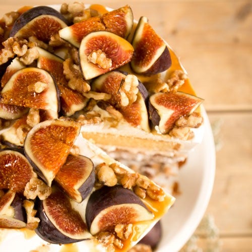 Delicious fig cake with walnuts