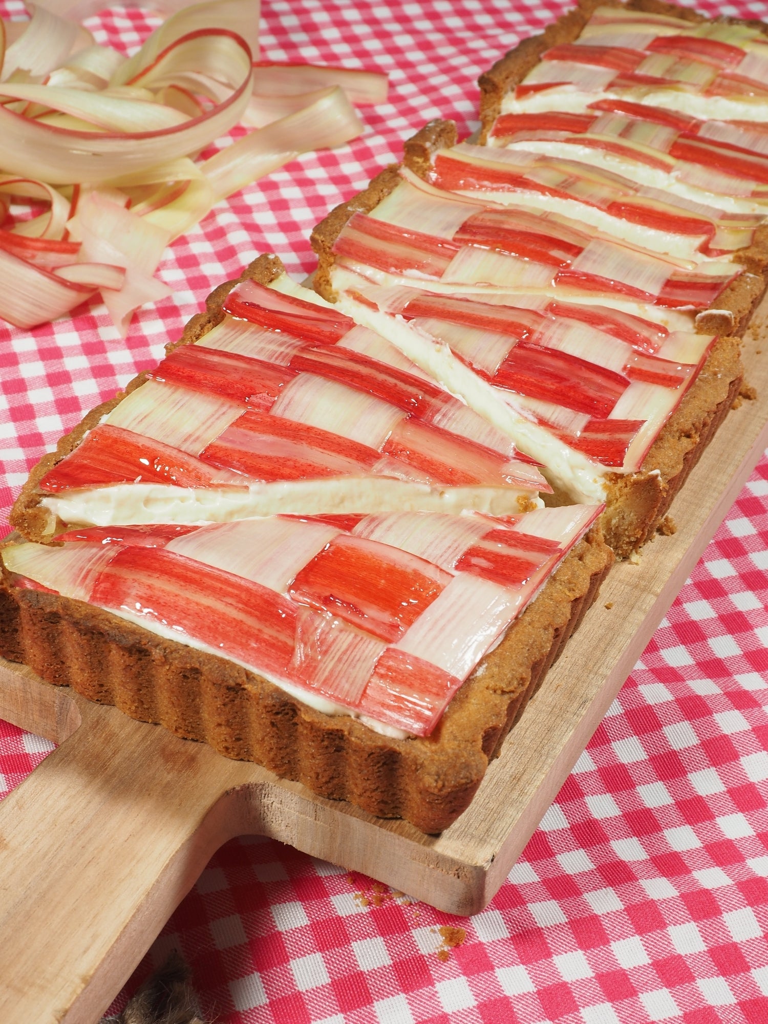 Rhubarb cake
