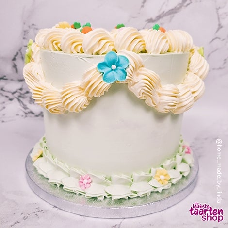 Gluten-free Easter cake