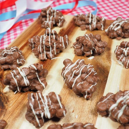 Spiced cookies with chocolate