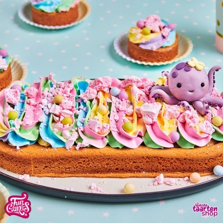Kawaii Rainbow Cake