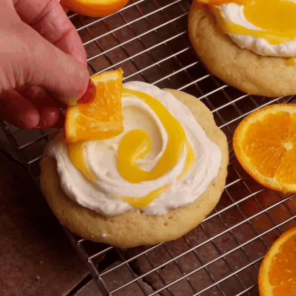 White chocolate cookies with orange curd