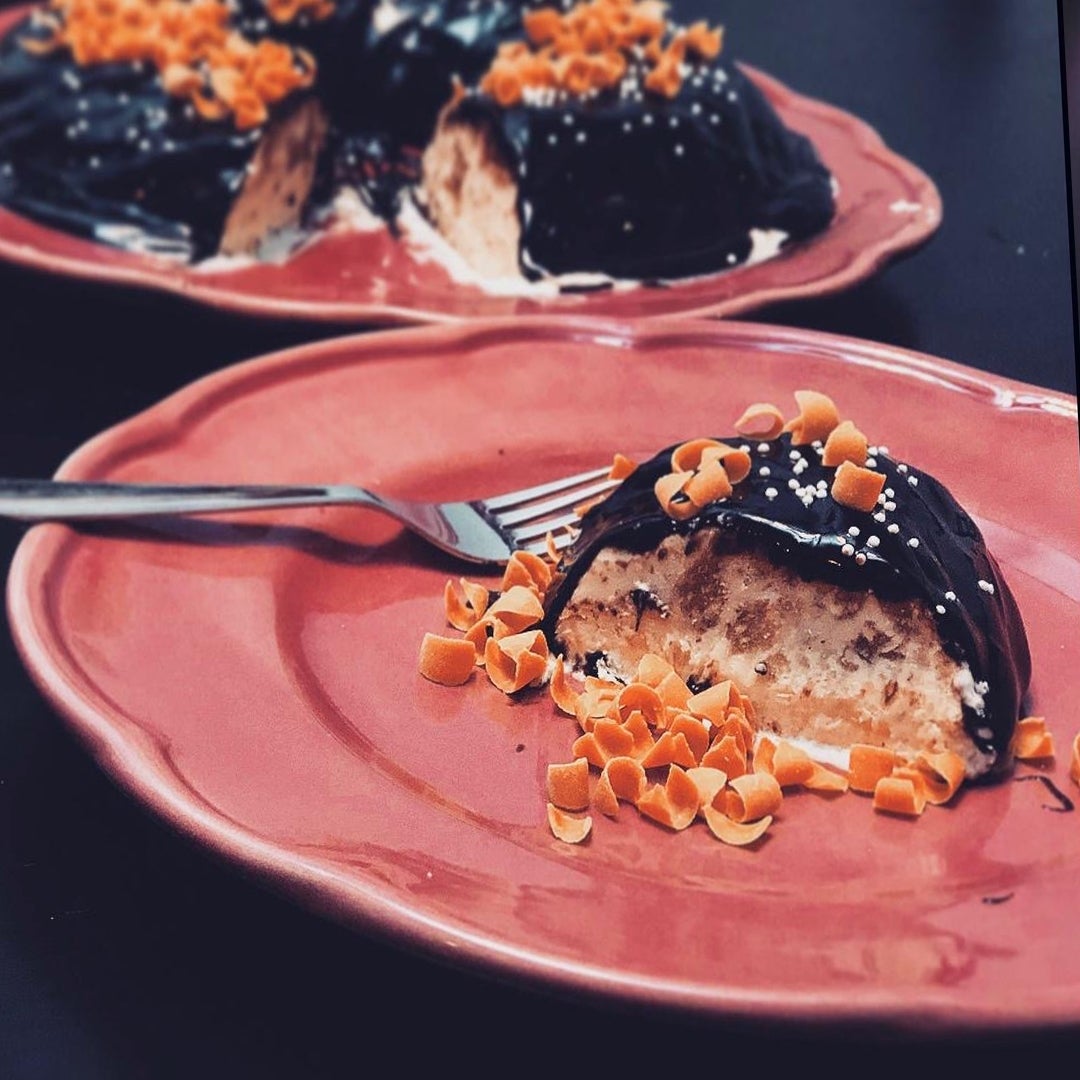 Recipe for Hazelnut bavarois dessert with choco glaze