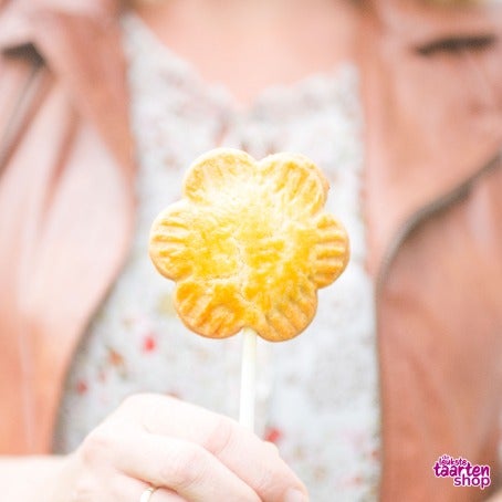 Cookie Pops filled with Almond Paste
