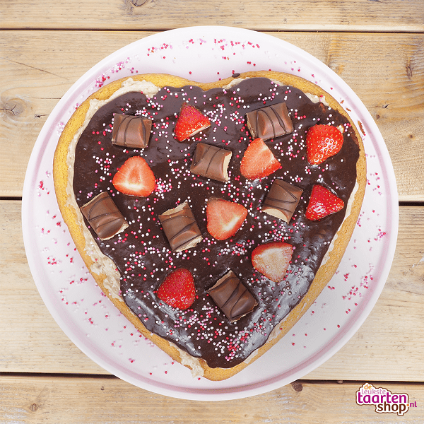 Recept Kinder Bueno Chocolade Slof Taart in Hartvorm