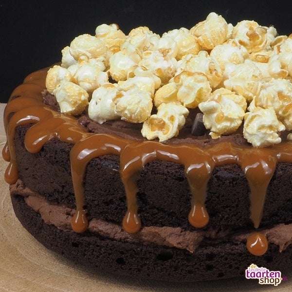 Chocolate cake with ganache and caramel paste