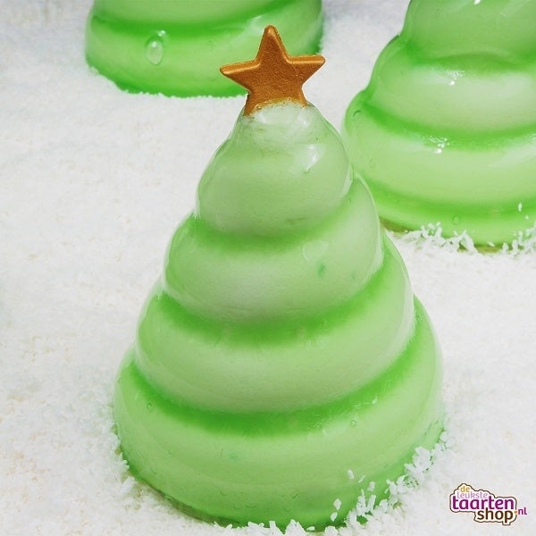 Christmas tree dessert with Bavarian cream