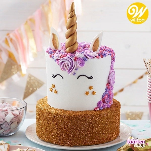 Sparkling Unicorn Cake