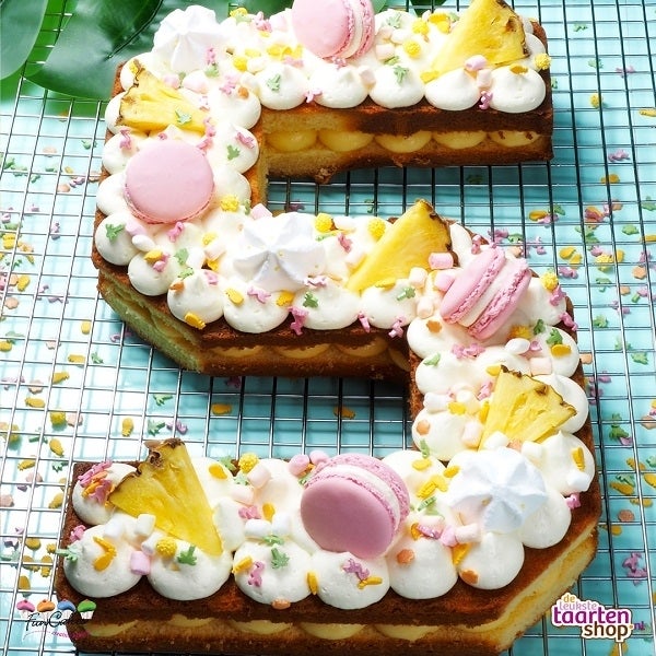 Summer cookie cake
