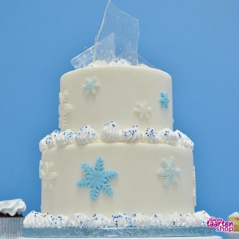 Winter Cake with White Chocolate Buttercream 