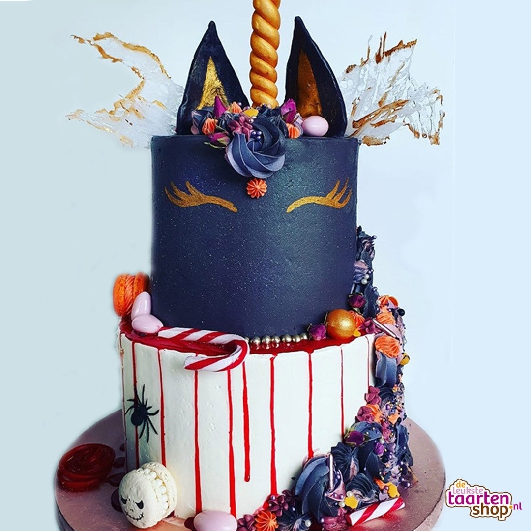 Creepy Halloween Cake