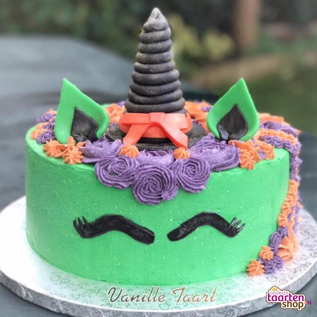 Halloween Creepy Unicorn Cake