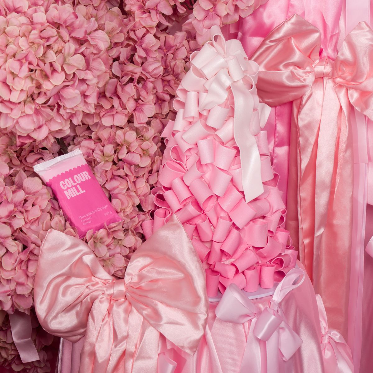 Colour Mill Sugar Paste Decorators Dough Candy Pink 250g