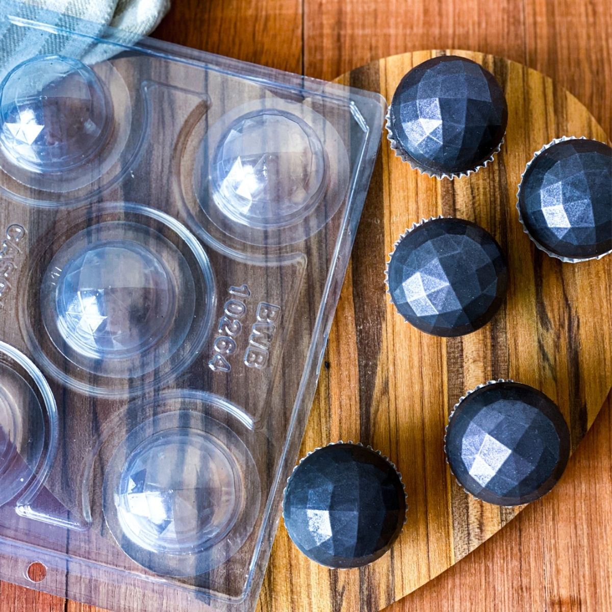 BWB Chocolate Mould 3-part - Geometric Sphere 50mm