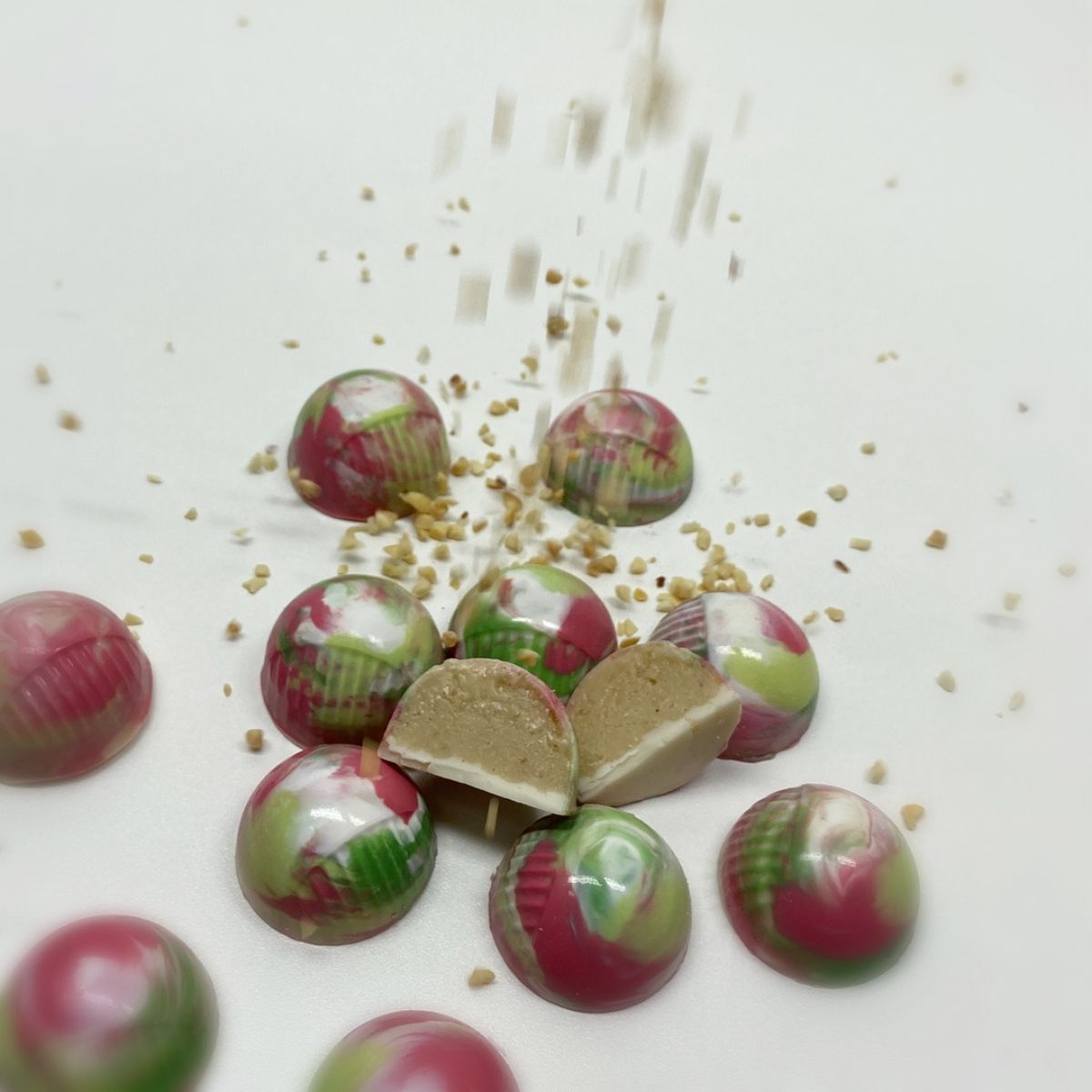 BWB Chocolate Mould 3-part - Round Bonbon Detailed