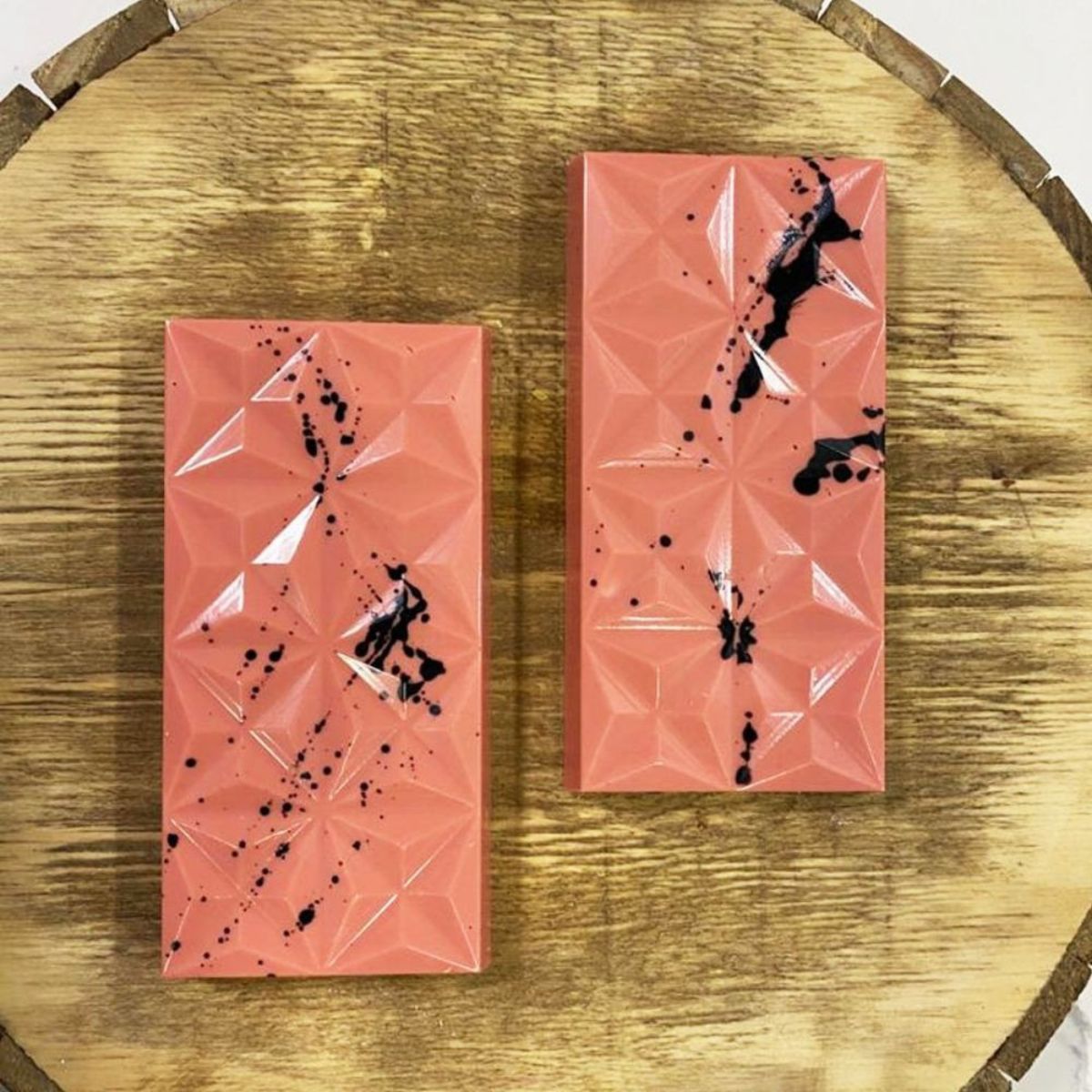 BWB Chocolate Mould 3 part Chocolate Bar Triangular Detail