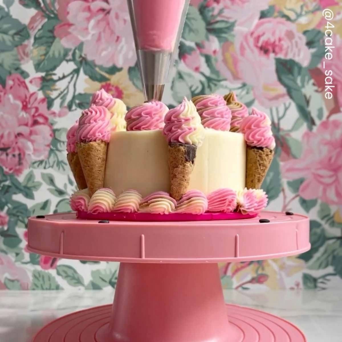 FMM Cake Decorating Turntable - Pink ⌀23cm