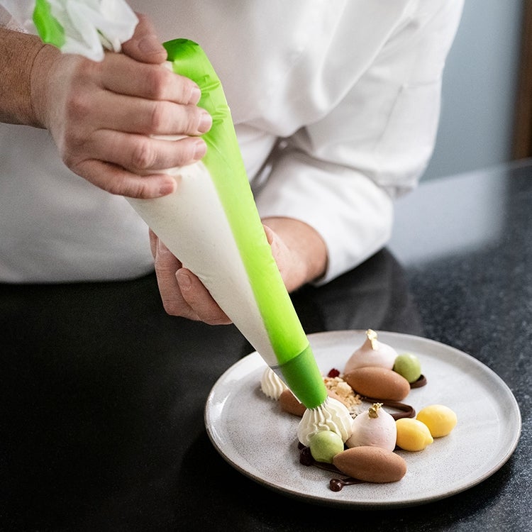 One Way Masterline Piping Bags Green 53 x 28 cm / 21 inch pk/100