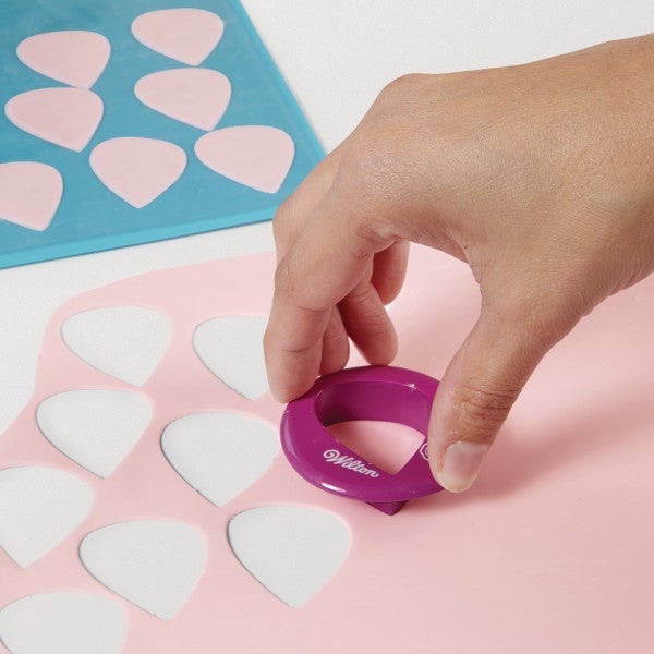 Wilton Gum Paste Cutters Flower Set/28