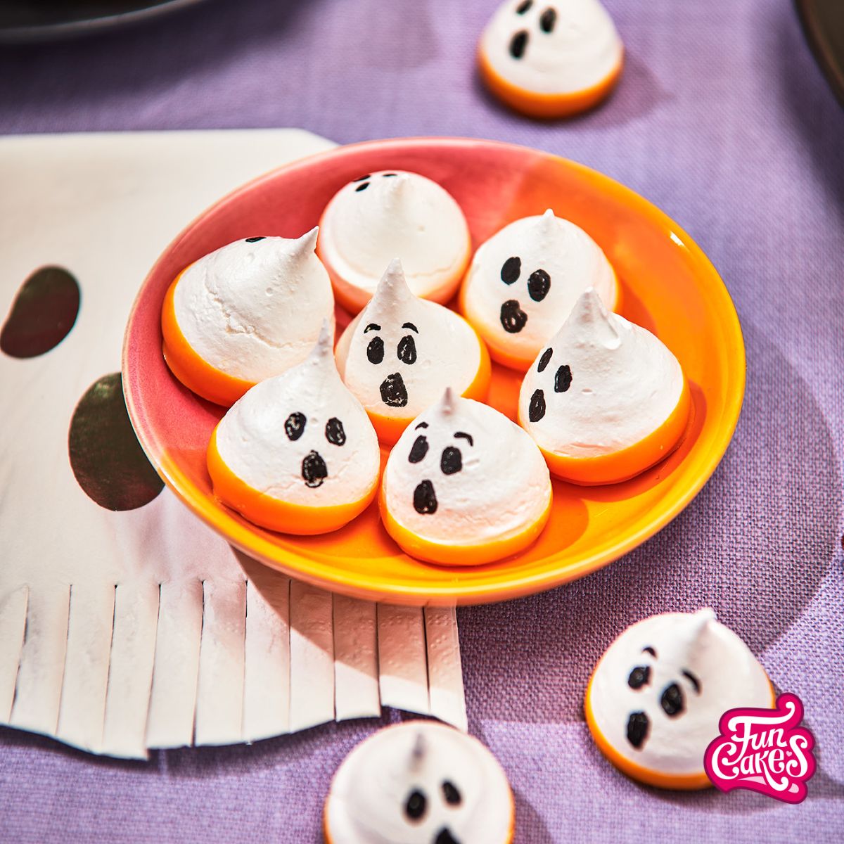 Summerween meringue ghosts