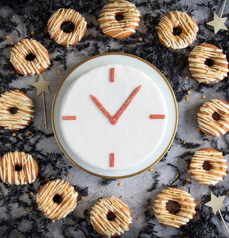 New Year's Eve Clock Cake & Donuts