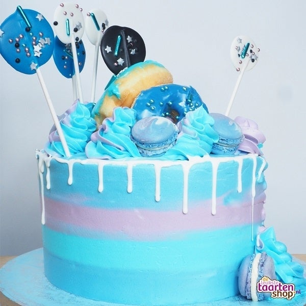 Recipe Recipe Freakfetti Drip Cake Deleukstetaartenshop Com De Leukste Taart Shop